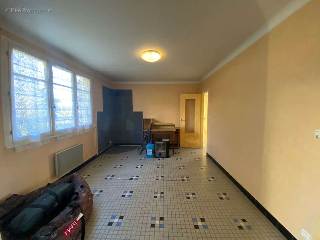 Maison à PUY-L&#039;EVEQUE