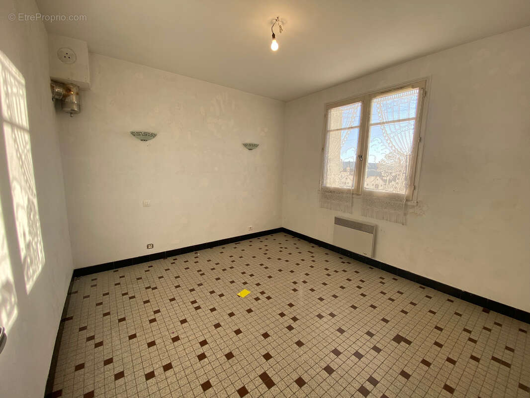 Maison à PUY-L&#039;EVEQUE