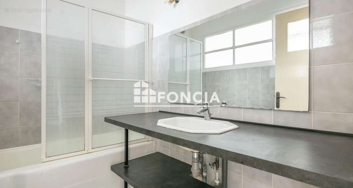 Appartement à FONTAINE