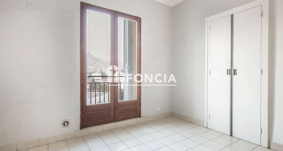 Appartement à FONTAINE