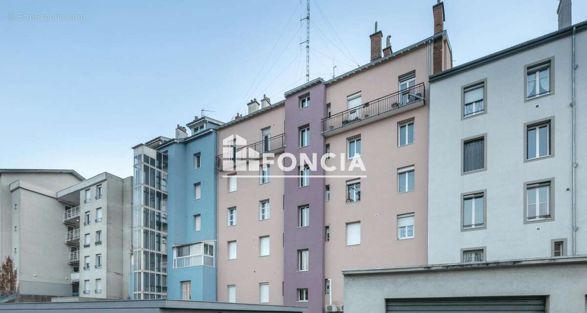 Appartement à FONTAINE