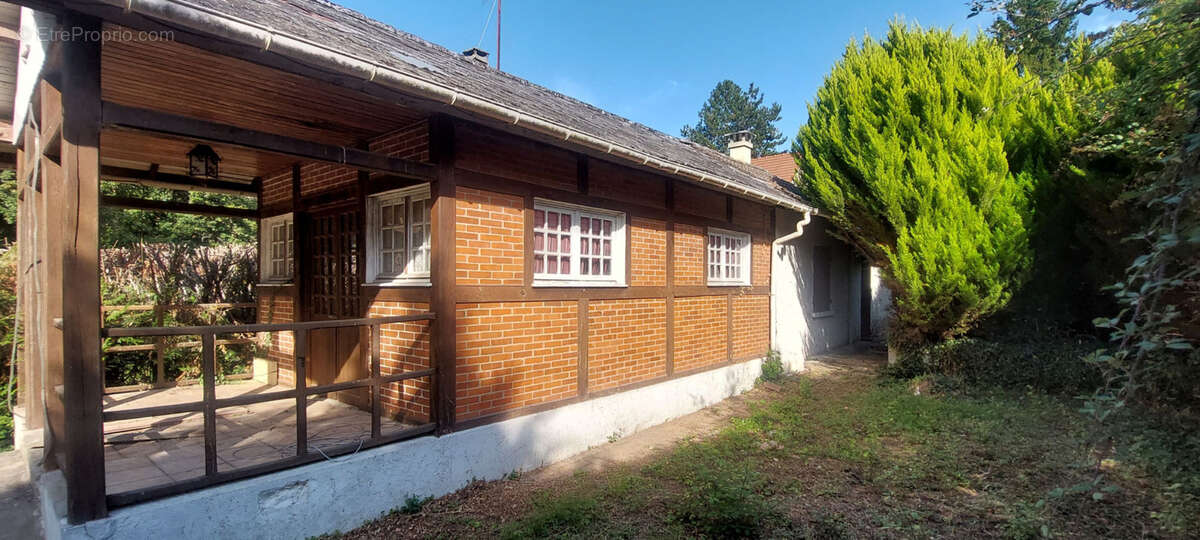 Maison à CHAMPS-SUR-YONNE