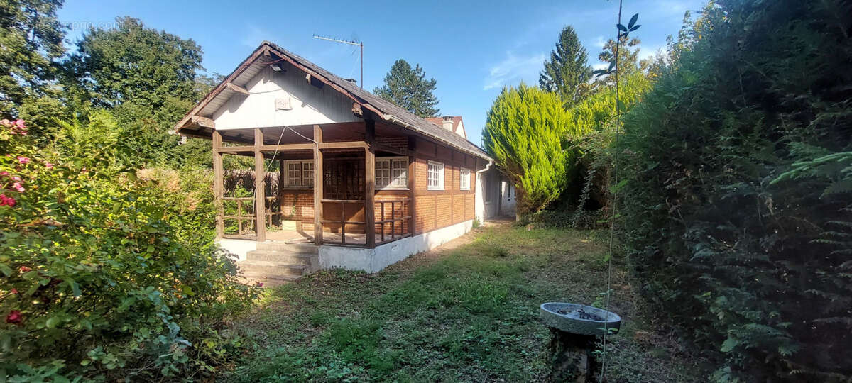 Maison à CHAMPS-SUR-YONNE