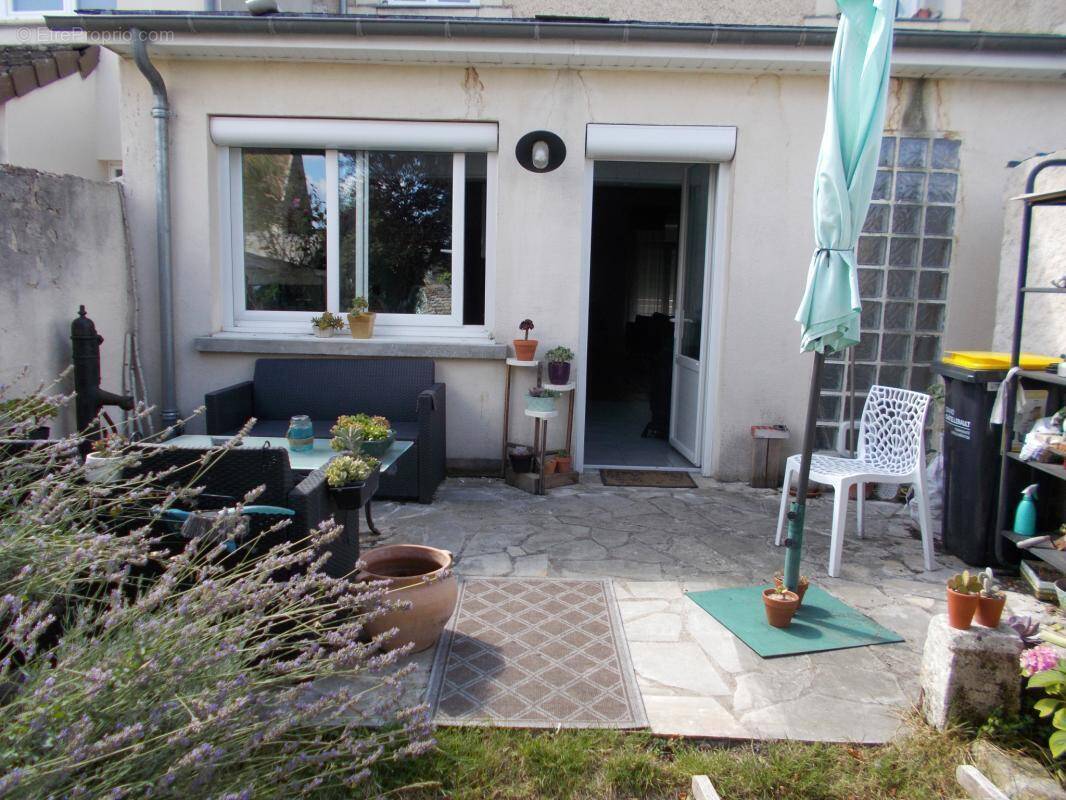 Maison à DANGE-SAINT-ROMAIN