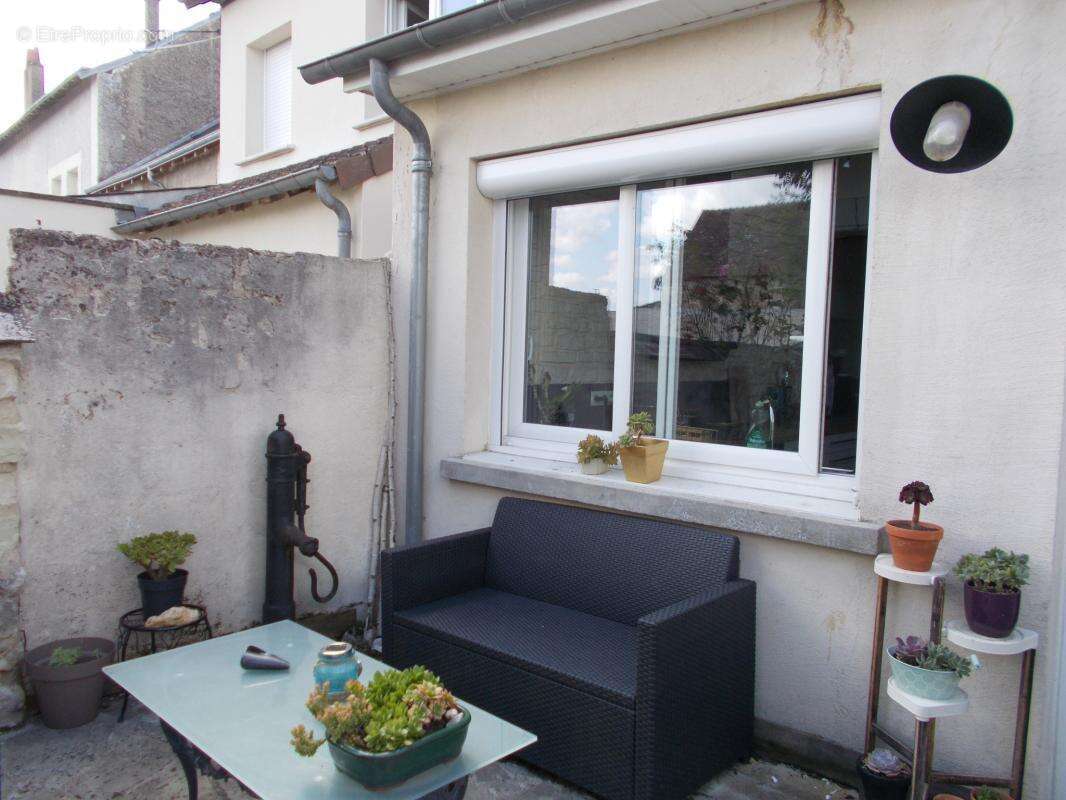 Maison à DANGE-SAINT-ROMAIN