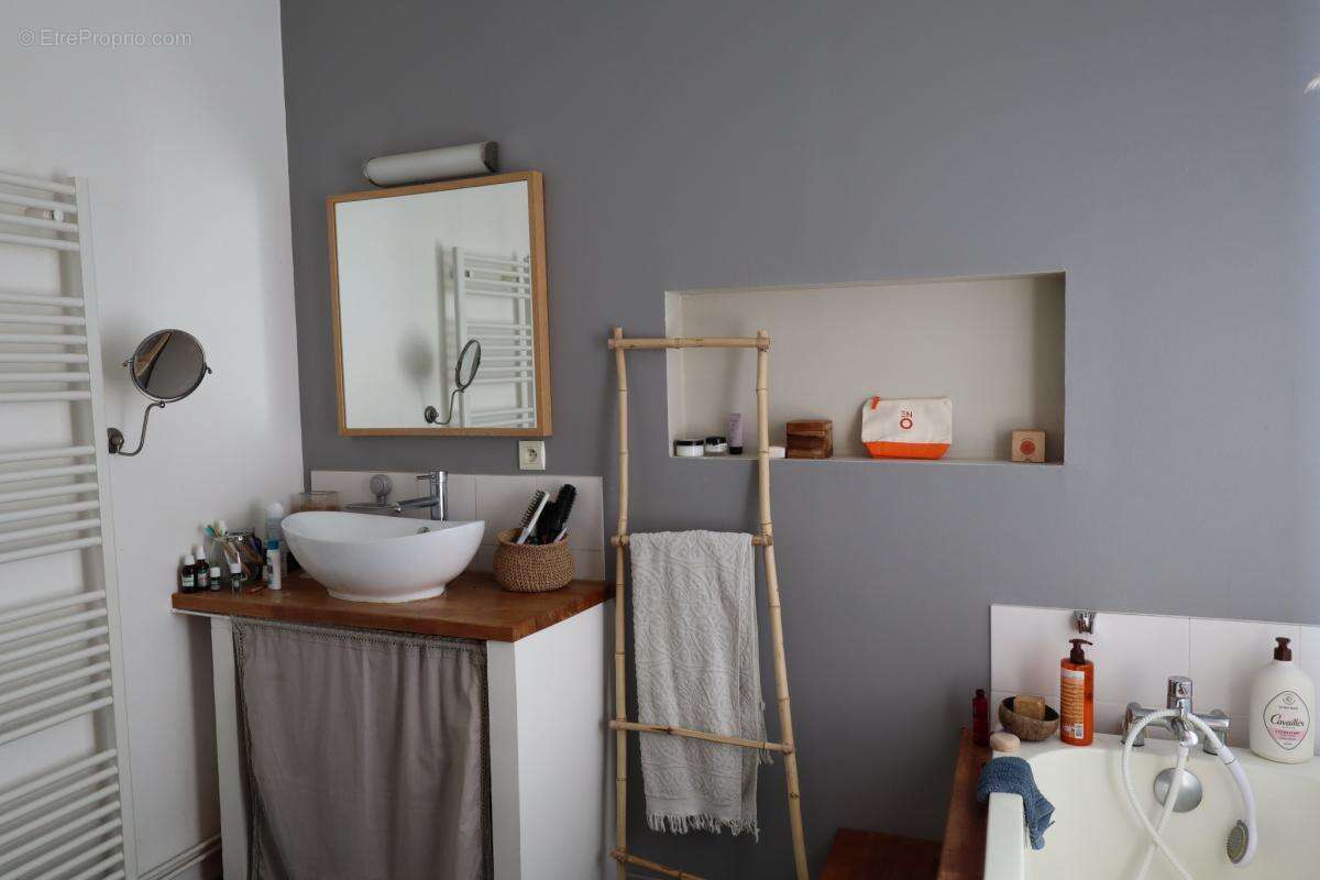 Maison à DANGE-SAINT-ROMAIN