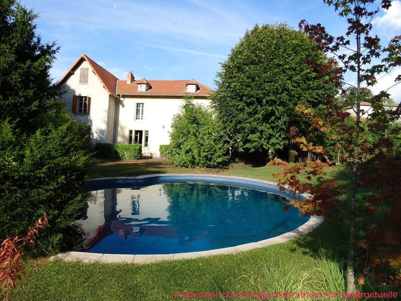 Maison à LE BRUGERON