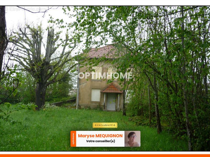 Maison à LE BRUGERON