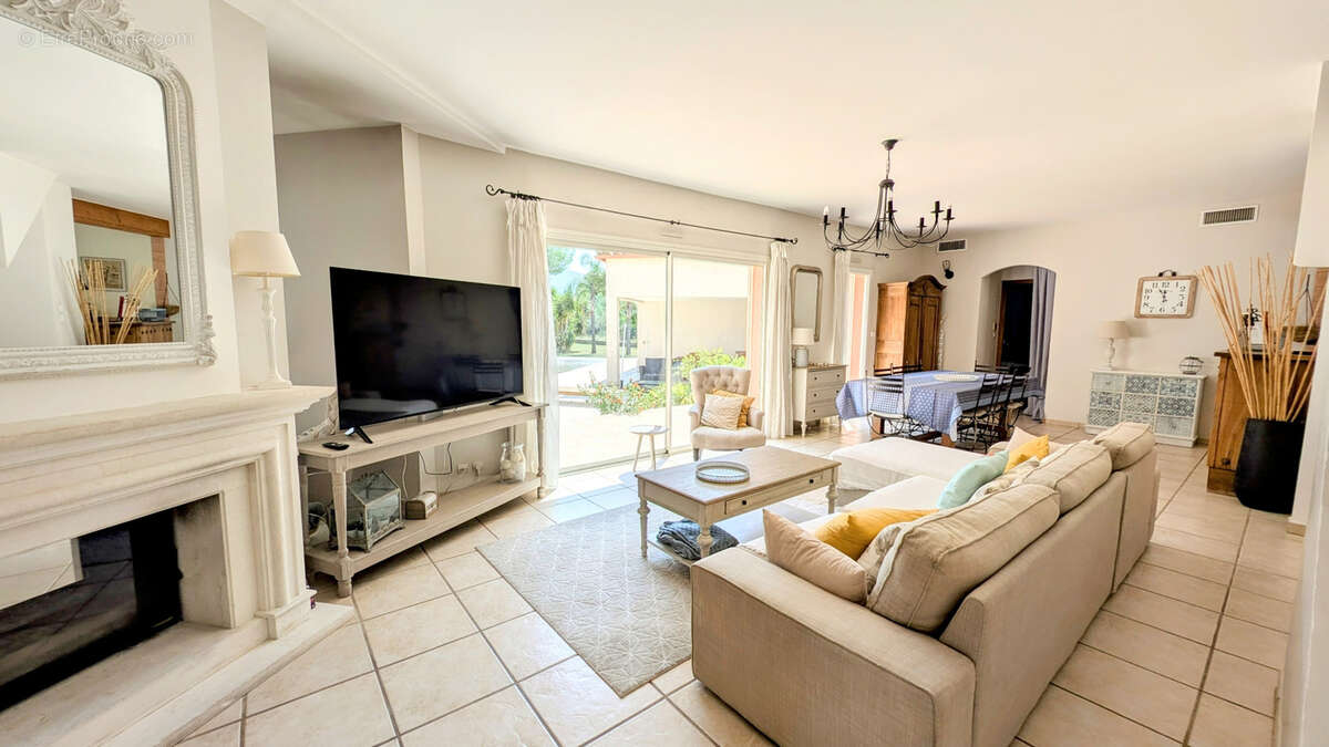 Maison à MONTESQUIEU-DES-ALBERES