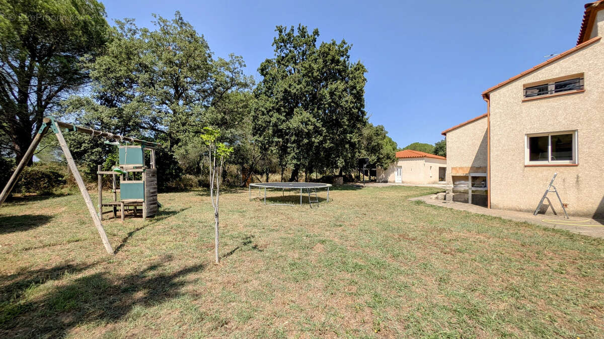 Maison à MONTESQUIEU-DES-ALBERES