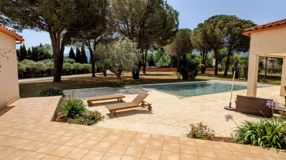 Maison à MONTESQUIEU-DES-ALBERES