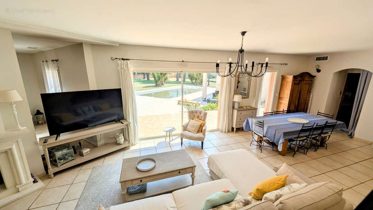 Maison à MONTESQUIEU-DES-ALBERES