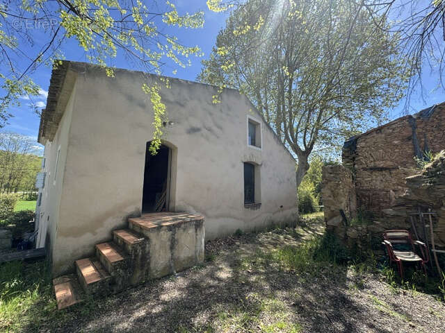Maison à LA TOUR-D&#039;AIGUES