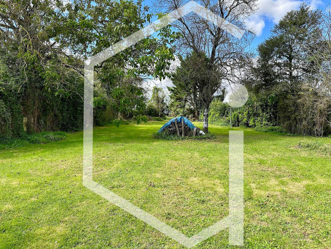 Maison à SUILLY-LA-TOUR