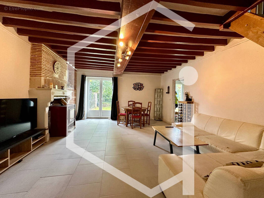 Maison à SUILLY-LA-TOUR