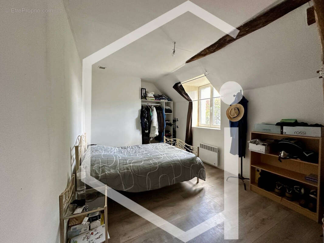 Maison à SUILLY-LA-TOUR