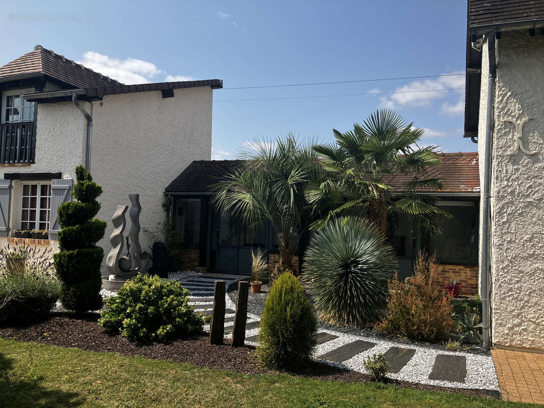 Maison à EZY-SUR-EURE