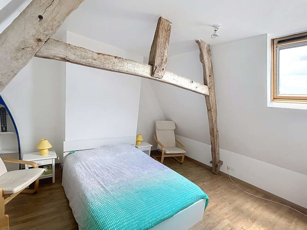 Maison à DEUX-JUMEAUX