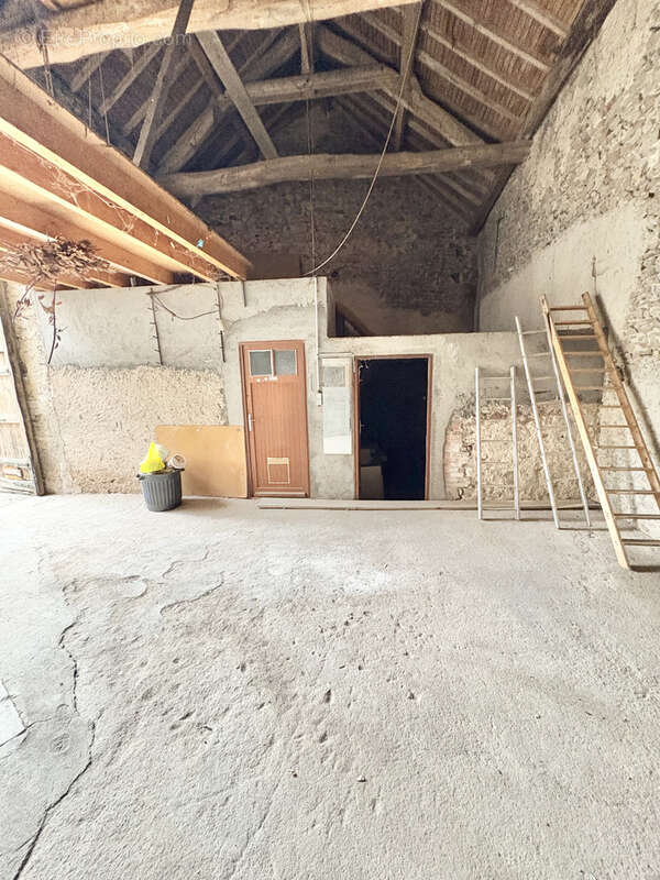 Maison à SAINT-MYON