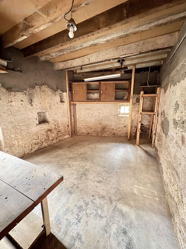 Maison à SAINT-MYON