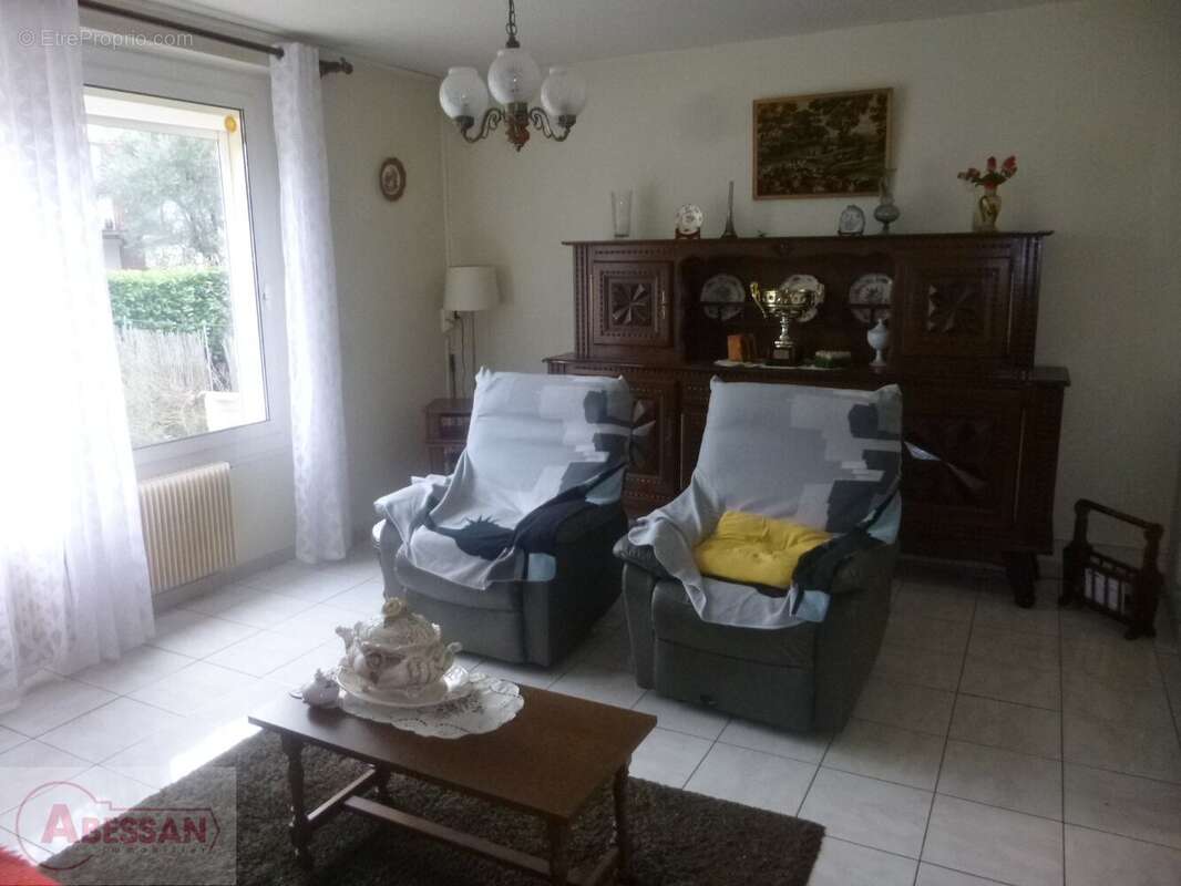 Maison à SAINT-JUERY