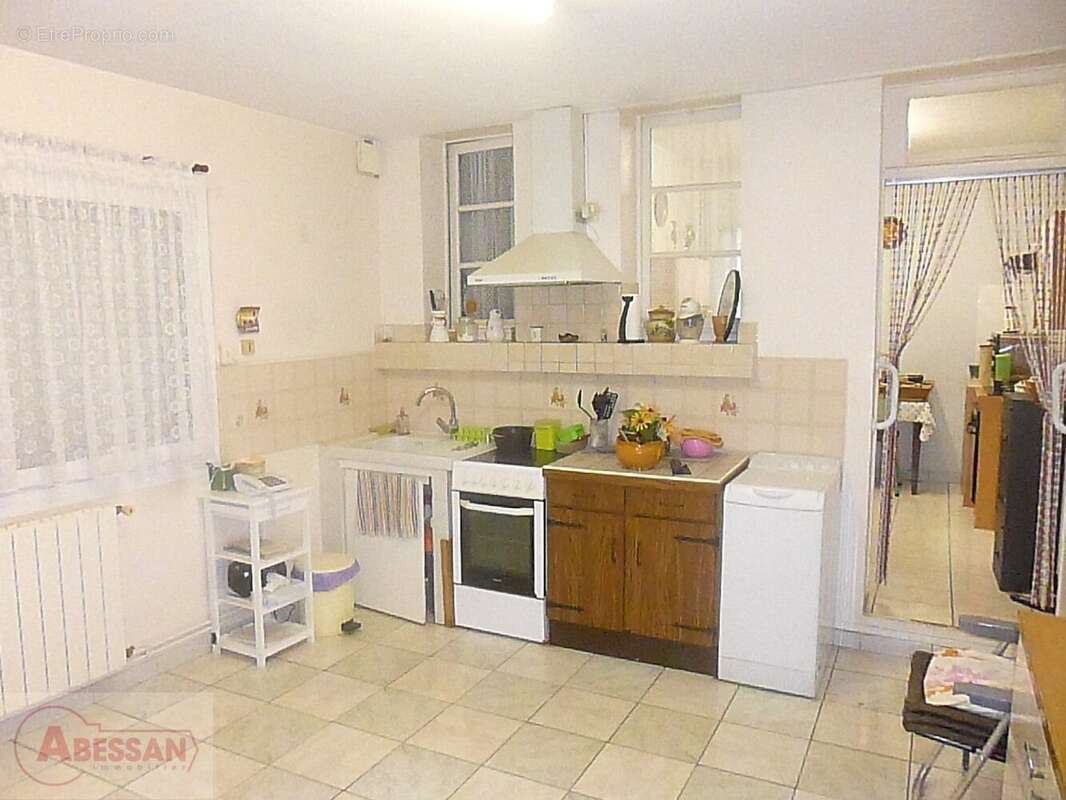 Maison à SAINT-JUERY