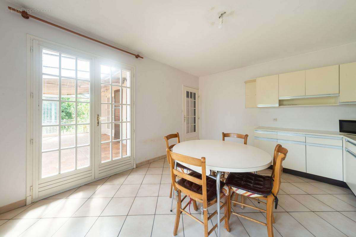 Maison à SAINT-DIDIER-SUR-CHALARONNE