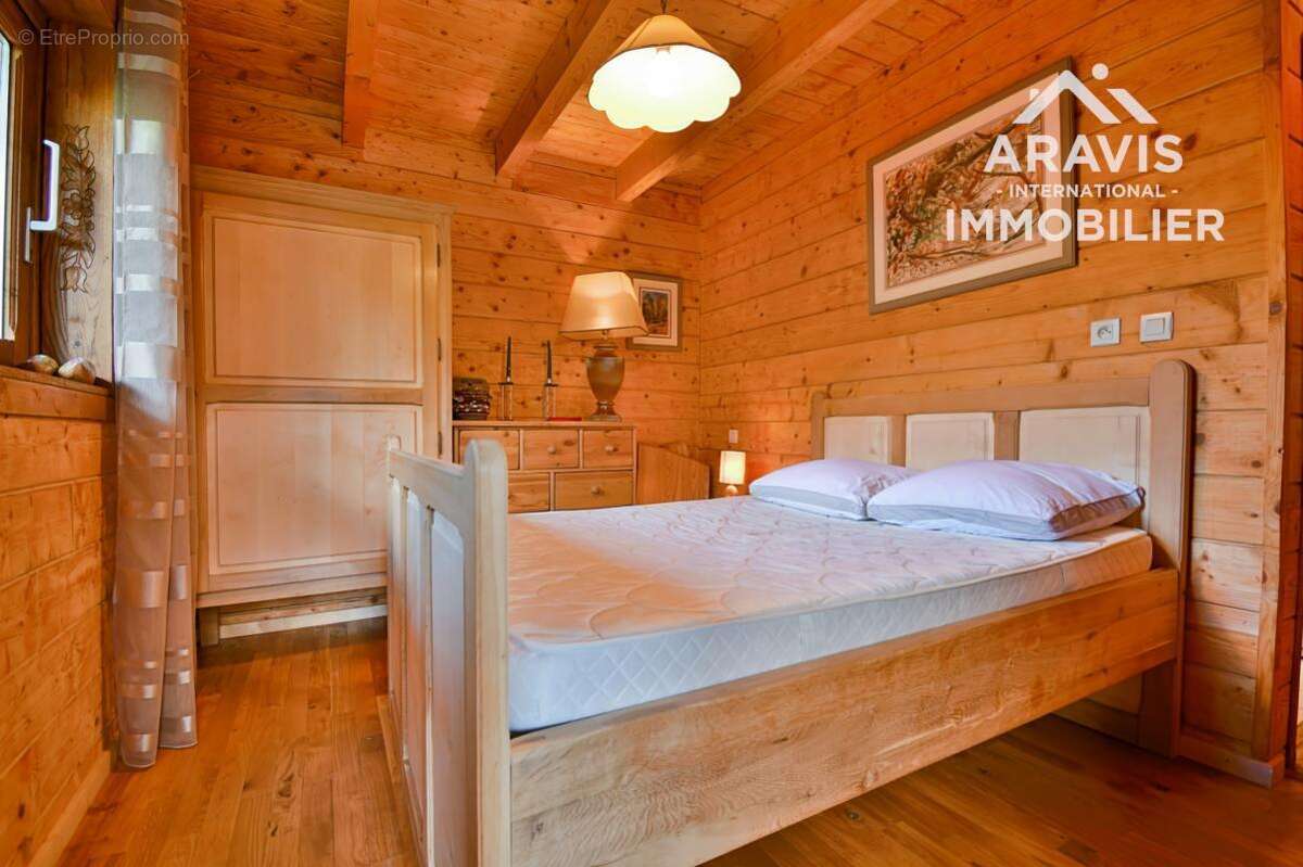 Maison à LE PETIT-BORNAND-LES-GLIERES