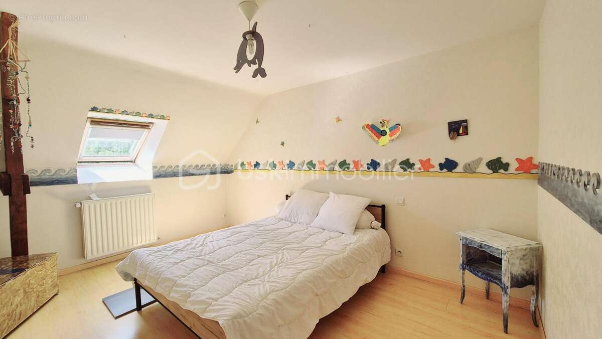 Maison à SAINT-GERMAIN-EN-COGLES