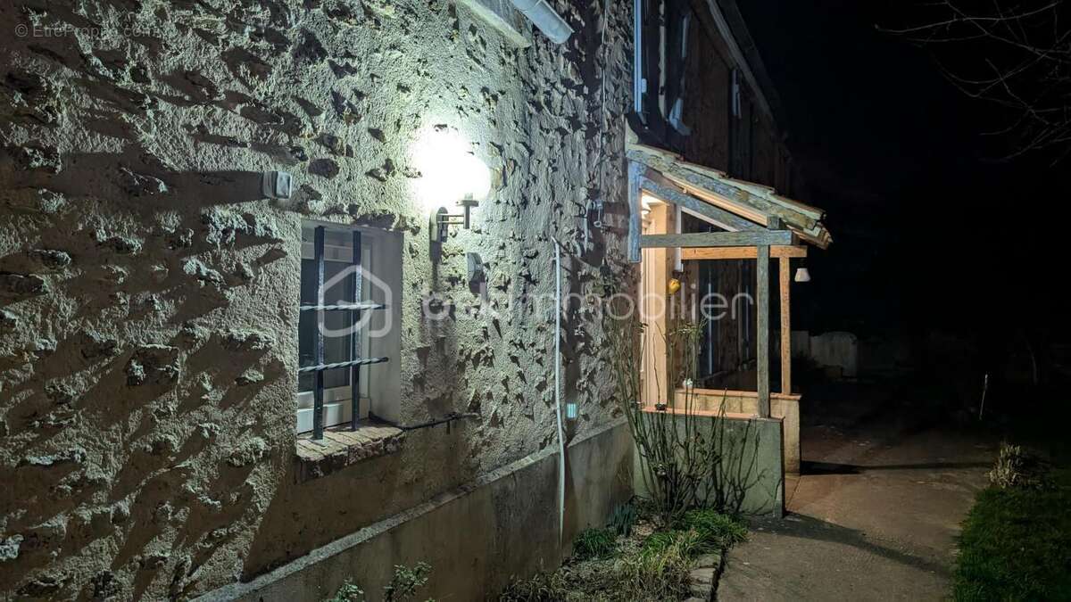 Maison à SAINT-GERMAIN-SOUS-DOUE