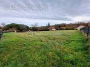 Terrain à SAINT-GEORGES-SUR-CHER