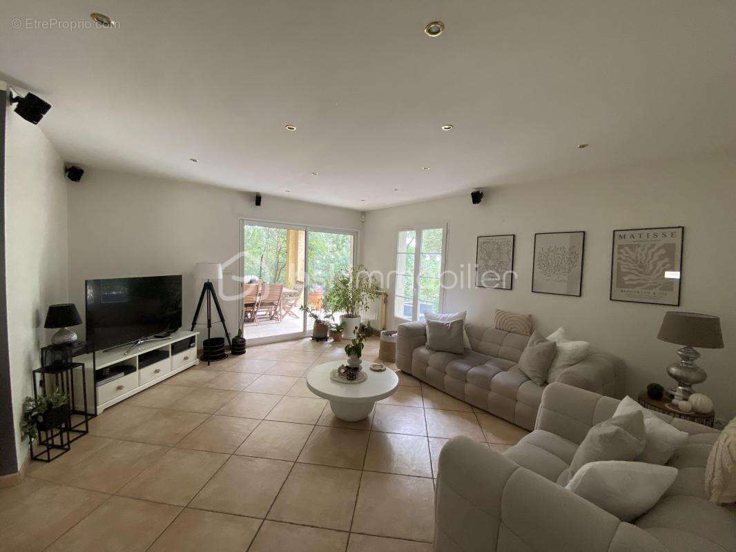 Maison à CASTELGINEST