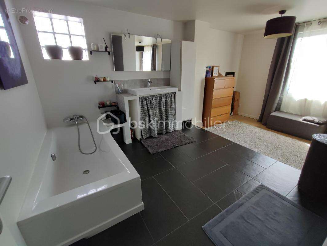 Maison à GOURNAY-SUR-MARNE