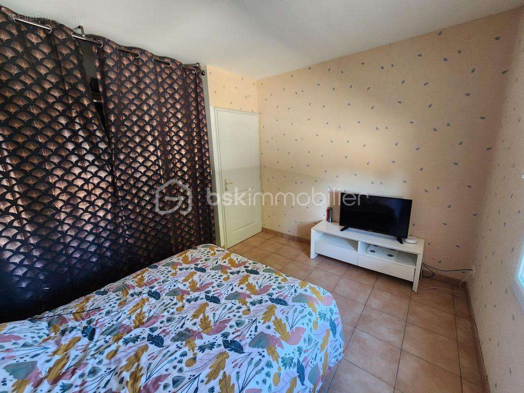 Maison à AZAY-LE-BRULE