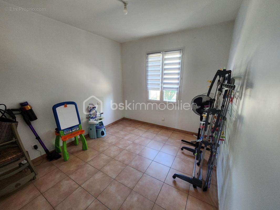 Maison à AZAY-LE-BRULE