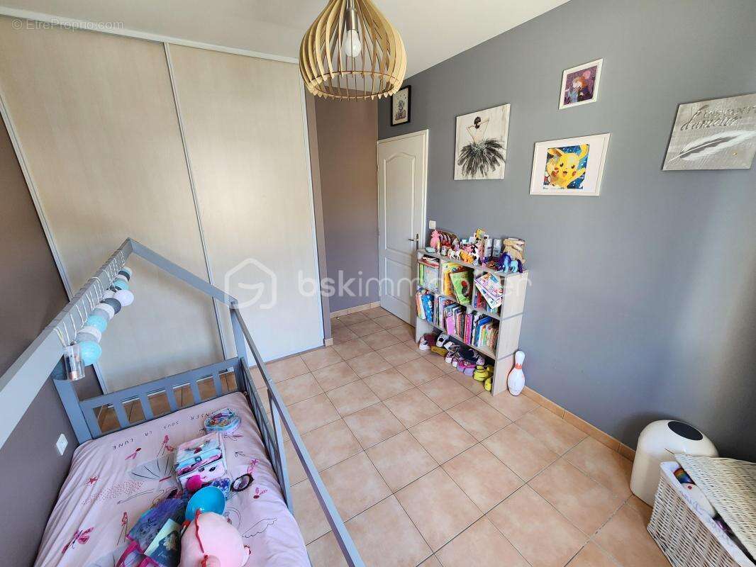 Maison à AZAY-LE-BRULE