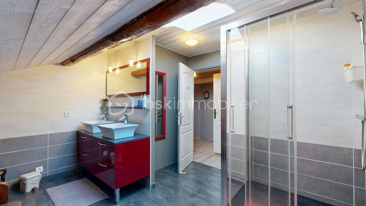 Maison à COMPREIGNAC