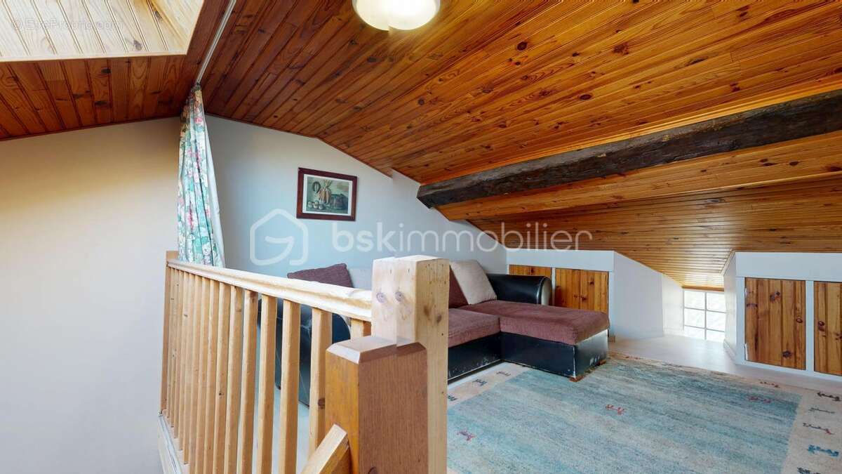 Maison à COMPREIGNAC