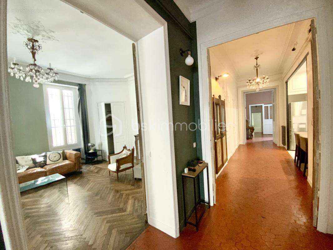 Appartement à MARSEILLE-6E