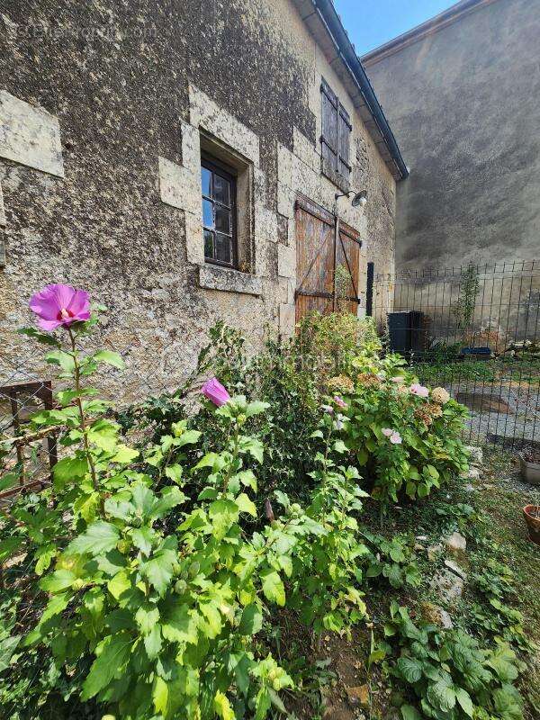 Maison à SAINT-POMPAIN