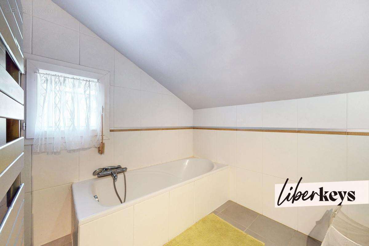 Maison à MONTBONNOT-SAINT-MARTIN