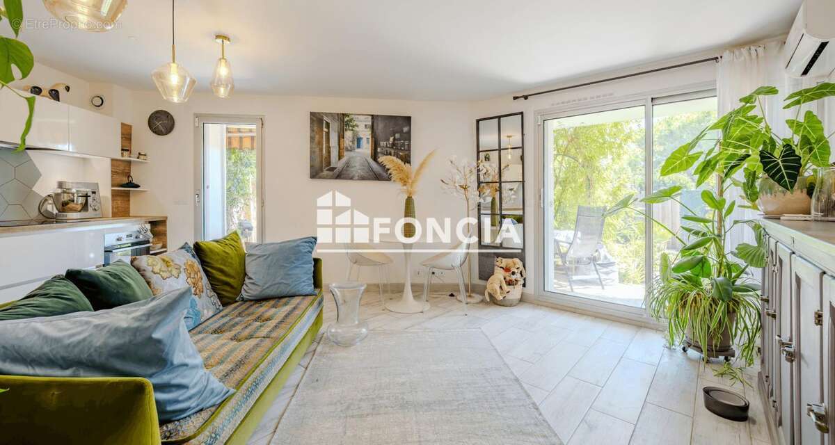 Appartement à CARQUEIRANNE