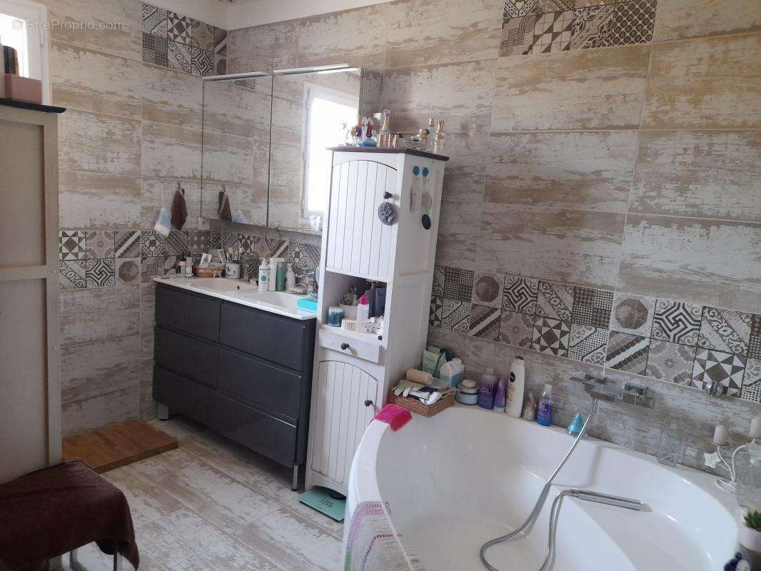 Maison à GINASSERVIS