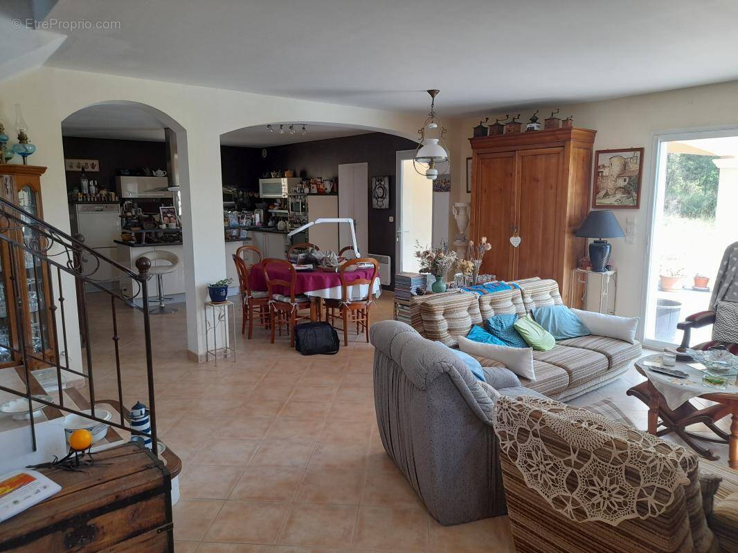 Maison à GINASSERVIS