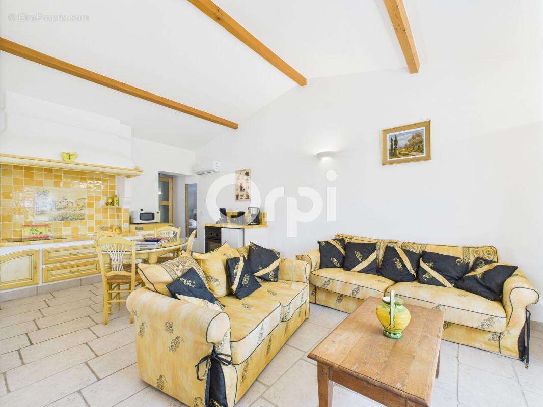 Maison à LES ADRETS-DE-L&#039;ESTEREL