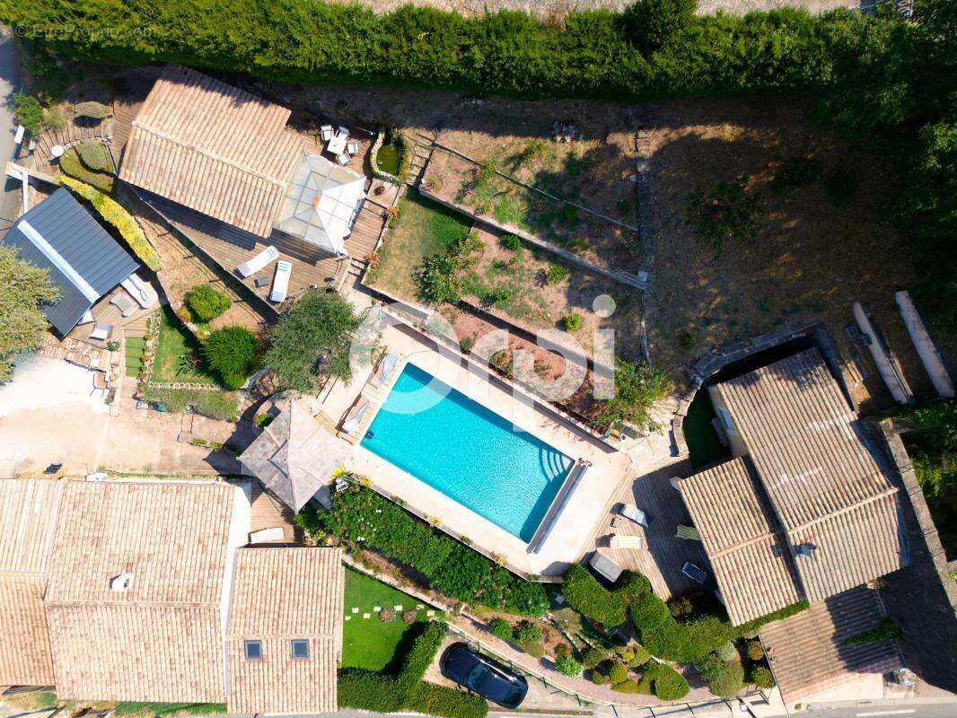 Maison à LES ADRETS-DE-L&#039;ESTEREL