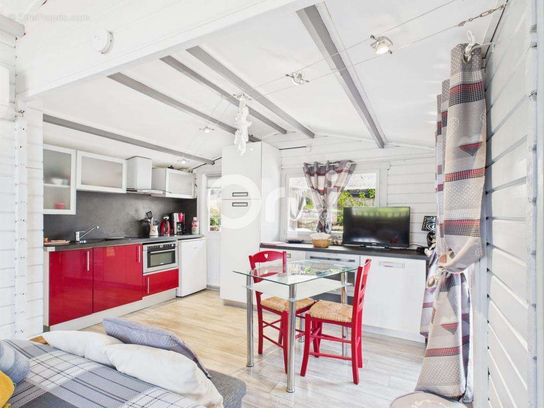 Maison à LES ADRETS-DE-L&#039;ESTEREL