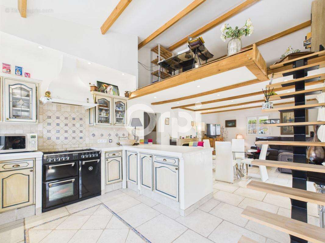 Maison à LES ADRETS-DE-L&#039;ESTEREL