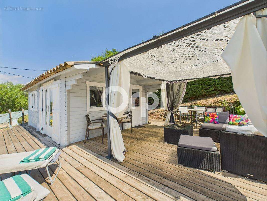 Maison à LES ADRETS-DE-L&#039;ESTEREL