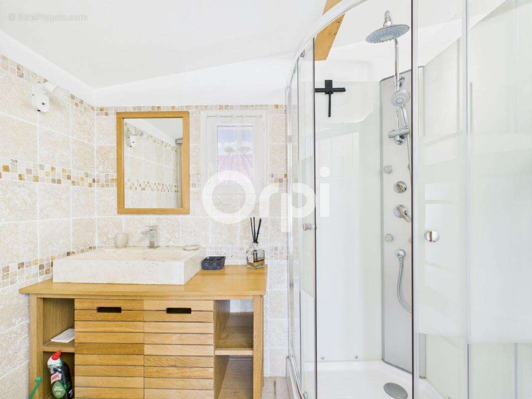 Maison à LES ADRETS-DE-L&#039;ESTEREL